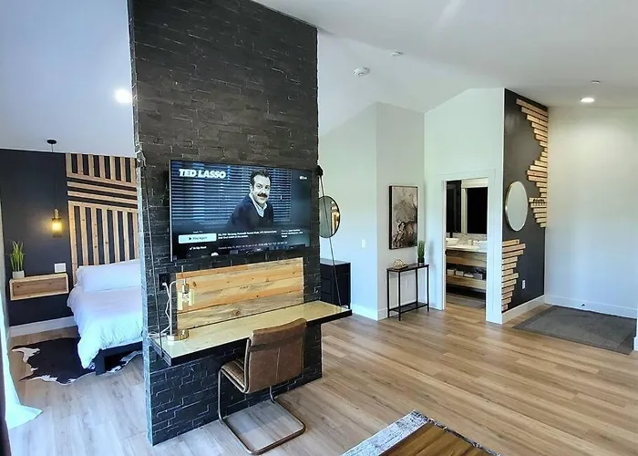 Luxurious Mountain Retreat! Show Low