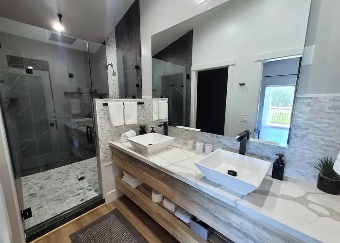 Luxurious Mountain Retreat! Show Low